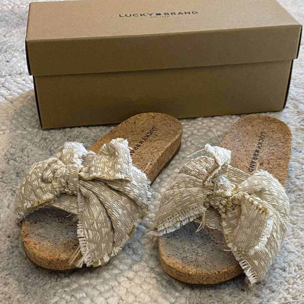 Lucky Brand slide